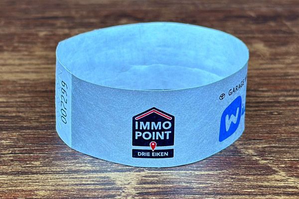 tyvek polsbandjes van 25mm breed in zilver en met full color bedrukking